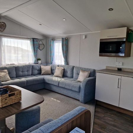The Fleet Retreat Hotel Wyke Regis Buitenkant foto