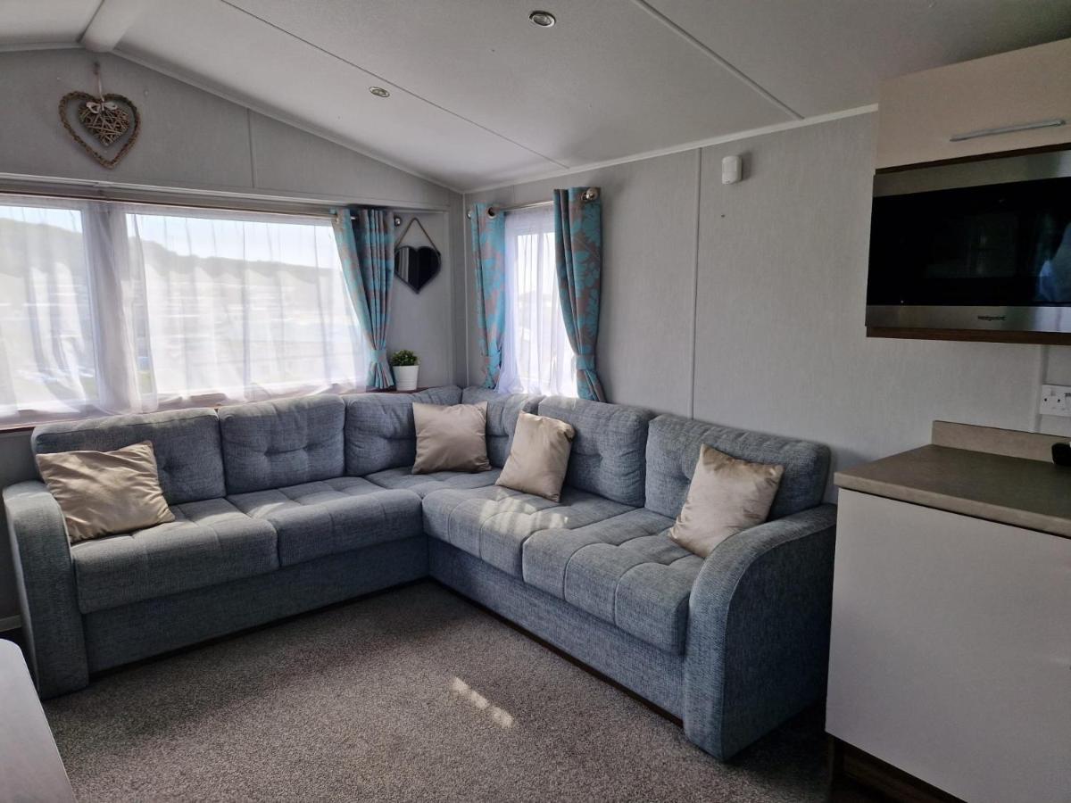 The Fleet Retreat Hotel Wyke Regis Buitenkant foto